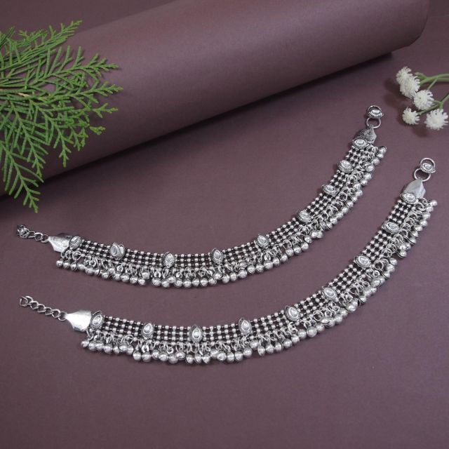 I Jewels Traditional Gold & Silver Plated Handcrafted Payal/Anklets Embellished with Ghungroo For Women (A021-1)